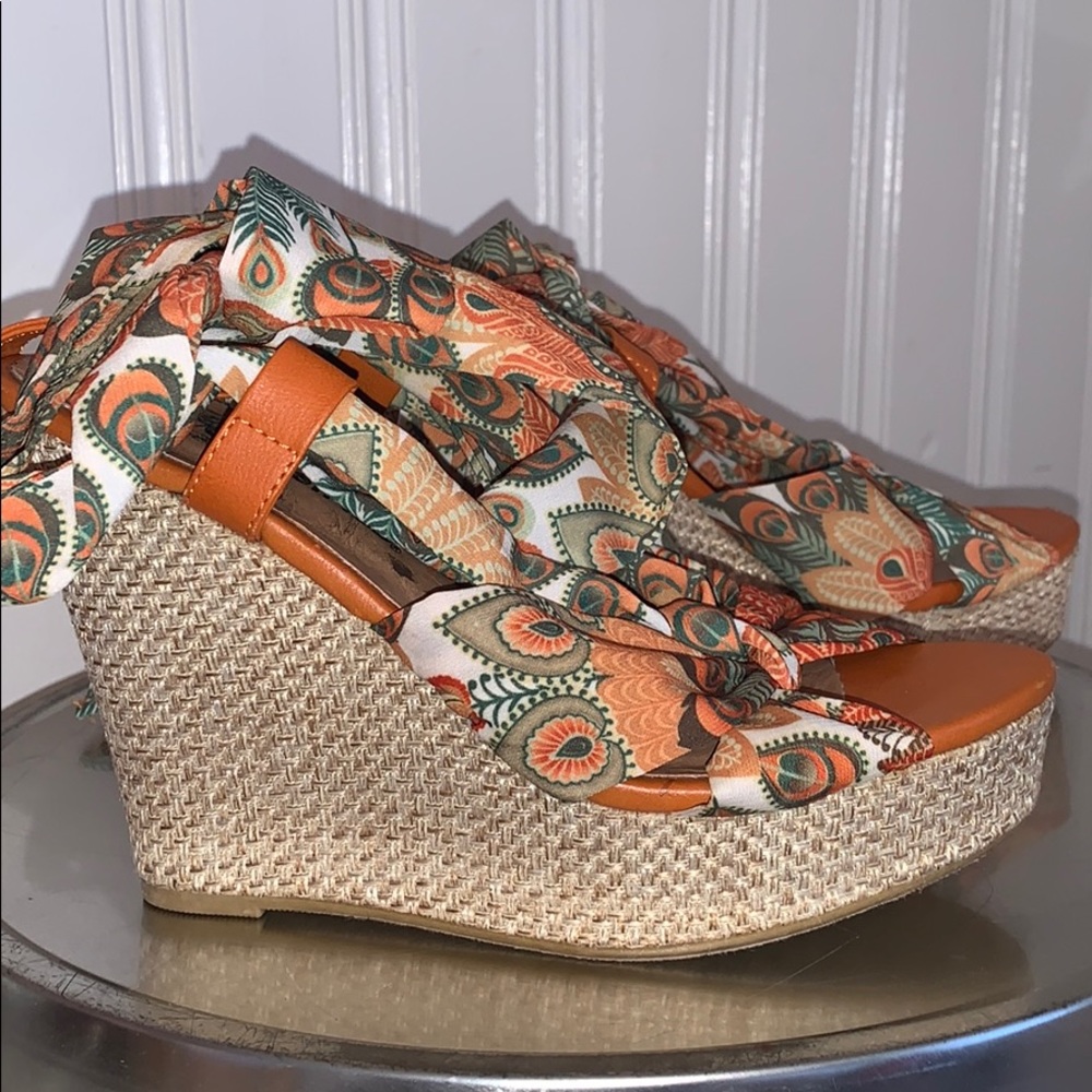 Lace up high heel woven wedge SIZE 5.5 - 6